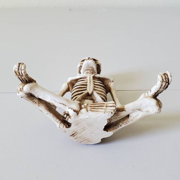 Halloween Yoga Skeleton Figurines Decorations Zen Poses Resin Set of 4 New - Picture 13 of 16